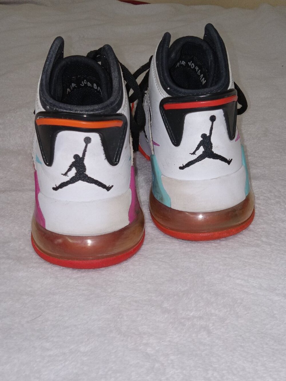 Nike Air Jordan Mars 270 GS 5.5Y Youth White Hyper Violet Total Orange Black - Picture 4 of 13